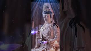 #南無大慈大悲觀世音菩薩 #「觀世音」的名稱，來自於《妙法蓮華經》中的〈觀世音菩薩普門品〉，其中提到：「若有無量百千萬億眾生，受諸苦惱，聞是觀世音菩薩，一心稱名，觀世音菩薩即時觀其音聲，皆得解脫。」