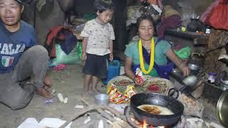 Nepali villiage || Cooking noodle vegetables in the village