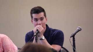 Connecticon 2017 - Jeremy Shada Singing Baby Finn Song