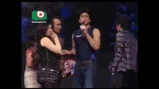 Bangladeshi girl dance with Shah Rukh Khan | Shah Rukh Khan in dhaka performance