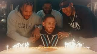 Villanova BFFs | AT&T