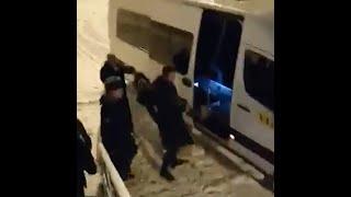 Сотрудника ФБК Руслана Шаведдинова под конвоем привезли в Архангельск | 29.RU