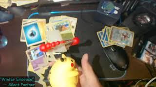 Opening Pokemon Boosterpacks because I wanna blow all my Money on CARDS!