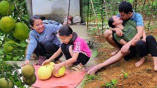 Hung and Minh's love in the vegetable garden. The moment Van Anh and Minh laughed happily together.