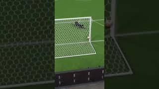 INSANE LONG SHOT WITH RONALDO THE GOAT SIUUUU#fifa #football #efootball