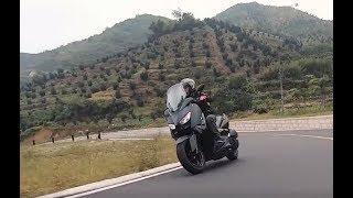 Yamaha XMAX 300 Test Ride | Motorcycle Review | Scooter