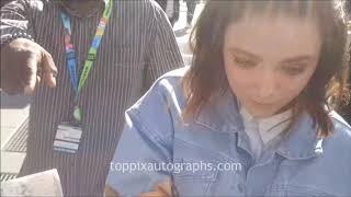 Elsie Fisher signs autographs for TopPix