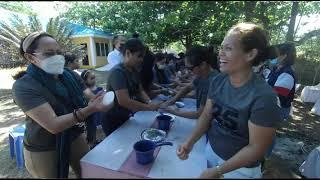 Sinarapan at ginalingan ni ate ang paghawak ng malaki at malamig 