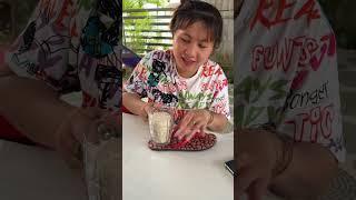 lấy Tiền Ra Khỏi Ly Gạo Mà Không Đụng Gạo