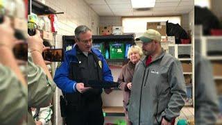 Homeless man returns $17,000 found outside Sumner food bank