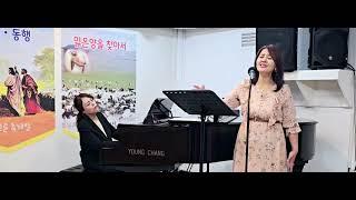 "Auld lang syne"  "Ааваа тан уруу",  천부여 의지 없어서- 몽골어 Mongolian singer Miigaa, Korean pianist Hanna