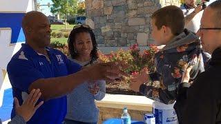 Ronnie Coleman Mannequin Challenge at The Nutrition Corners