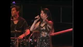 MIRANDA COSGROVE  Kissing U 2011 LiVe