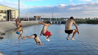 SARITURI IN APA AMINTIRI DIN COPILARIE LA BAIE SARITURI IN APA DISTRACTIE MAXIMA