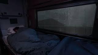 Quedarse dormido en el tren por la noche cuando está lloviendo