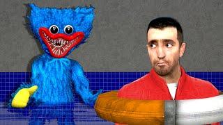 HUGGY WUGGY IS AFTER ME IN A POOL (Gmod)