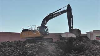 Excavator Moving Material The Right Way