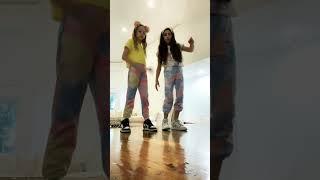 Nastya and Evelyn - best friends dance