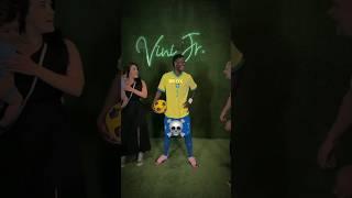 Vinicuis pretends to be a wax figure ️ #shorts #viral #funny #trending