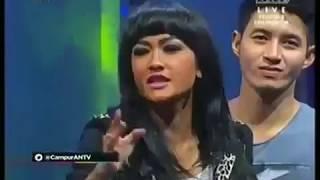 MOMENT LUCU DAN MENGHIBUR...! alm.Olga Syahputra dan alm.Julia Perez