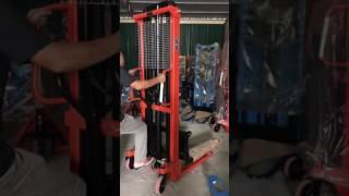 Cách sử dụng xe nâng tay cao công ty Việt Nhật. 0868.501.195
