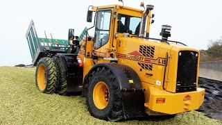 LJUNGBY L15 Wheel-Loader working in the Corn Silage Pile