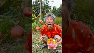 Eat fruits like this and you will be addicted to consulting fervere ! #shorts #fun #funny