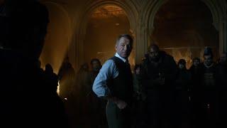 71. Gotham (s2e14). Alfred vs Mr. Cupcake./Alfred informs Gordon that Bruce had gone to kill Malone.