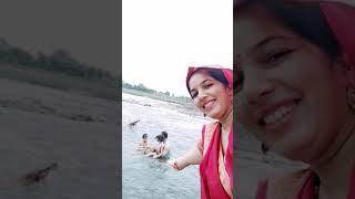 Shots Video ️hanste hanste kat jaaye raste Indian vlogger Gauri