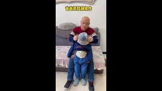 It’s hard for my son to wear clothes, but his father uses this method!#funny #cute #baby