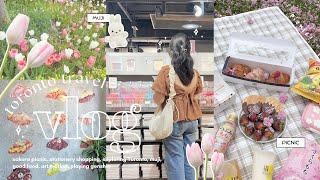 aesthetic days in my life ⋆୨୧˚*⋆ // vlog, sakura picnic, muji, stationery shopping, art alley, games