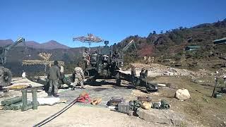 Indian Army firing Artillery on pakistan borders (massive destruction)