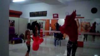 DANÇA COM VÉU - ESCOLA DE DANÇA SHANA HAFSA