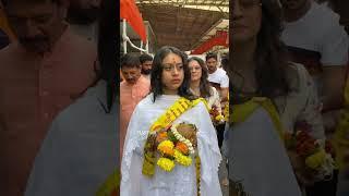 Kajol and daughter Nysa Devgan Shree Siddhivinayak temple #kajol #nysadevgan