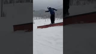 #carti #snowboarding #ski freestyle #snowboard #ski #youtube #snow #youtubeshorts #skiing