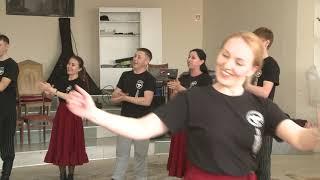 "Айкай" театрысь артистъёс кузь сюрес вылэ потыны дасясько ВИДЕО