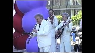 Ретро-бэнд "Граммофон" - РЕВНОСТЬ  ( Я.Гаде ) играет Виталий Маринич