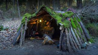 Building a Warm and Cozy Survival Shelter. Solo Bushcraft Camping in the Forest.