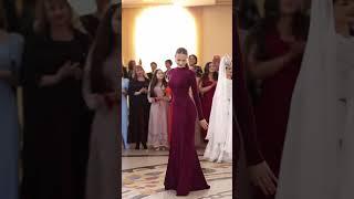 Какая она красивая #свадьба #кавказ #лезгинка #танец