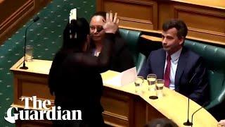 Māori MPs perform haka and disrupt NZ parliament debate on treaty rights changes