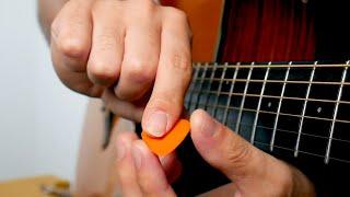 How To Hold And Angle The Pick For Strumming - Total Beginner Guitar Strumming Lesson