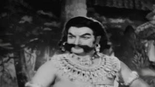 Ummadi Kutumbam || Inthiro Nannelukjo Video Song || NTR, Savitri