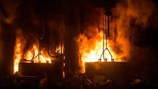 FIRE BREAKS OUT AT RUSSIAN FACTORY PRODUCING ENGINES FOR NUCLEAR TOPOL-M MISSILE SYSTEM || 2025