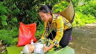 Single mother - on her way to harvest accidentally met a baby boy abandoned by his parents