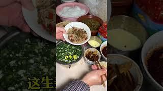 南昌拌粉 2.5 元，肉饼汤 3.5 元！ 这要是开在我家楼下，我保证每天按时吃早餐！#江西米粉 #江西特色美食 #舌尖上的美味