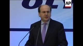 Greece signs privatisation deal for ailing Olympic Airlines