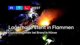 Lagerhalle steht in Flammen: Explosionsgefahr bei Brand in Hünxe | RTL WEST, 17.10.2024