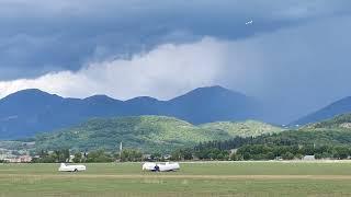 Arcus M high-speed low-pass a moment before the thunderstorm.