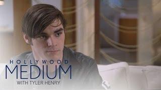 Tyler Henry Reads "Breaking Bad" Star RJ Mitte | Hollywood Medium with Tyler Henry | E!