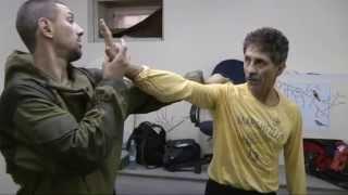 "Radabor" Self-Defense. Release from grip on the shoulder and chest.